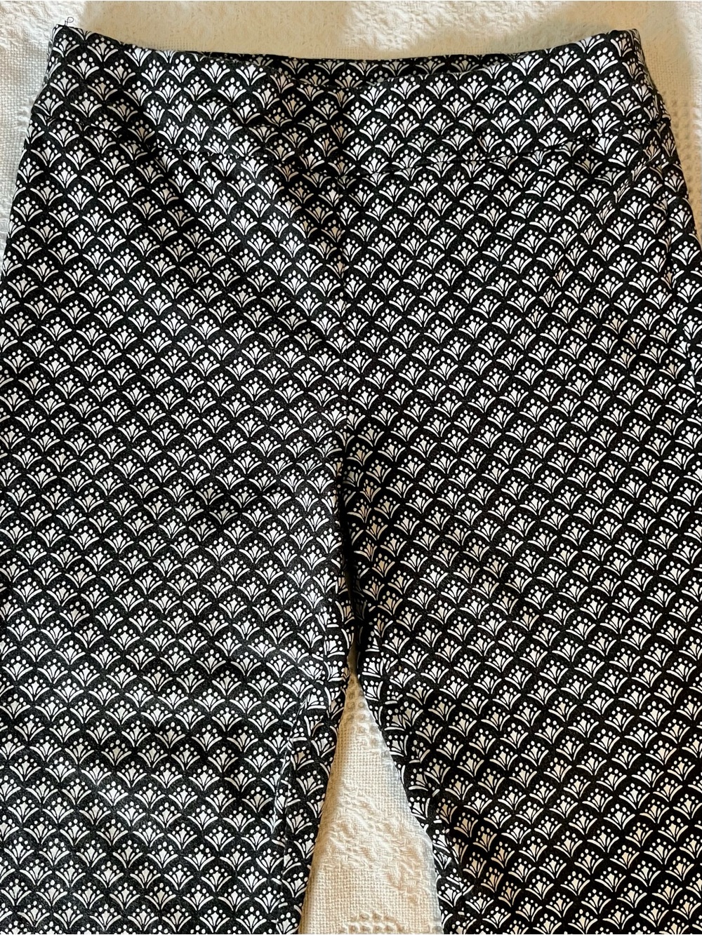 Chico’s Black & White Patterned Stretch Pants